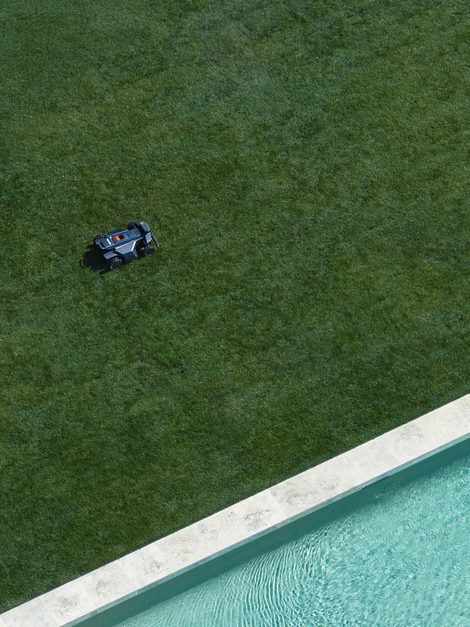 Navimow i110E robot lawn mower