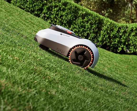 Segway Navimow i110N robot lawn mower